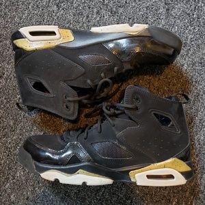 6Y flight club 91 Jordan sneakers black and gold